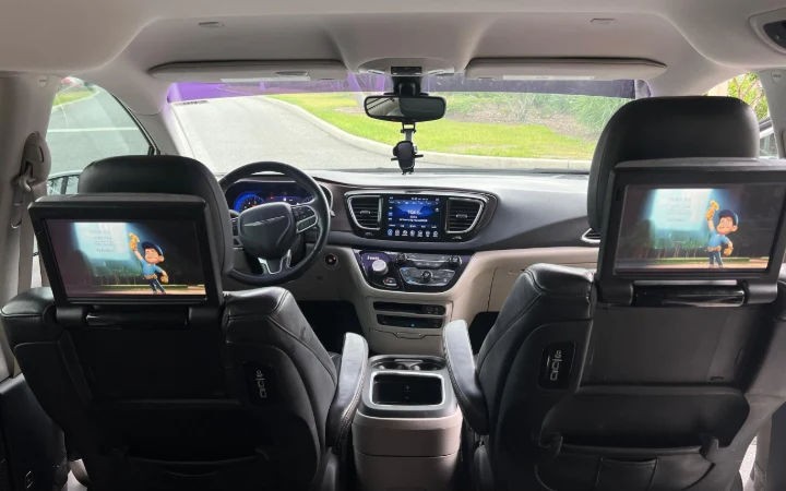 Chrysler Pacifica - Imagem 13