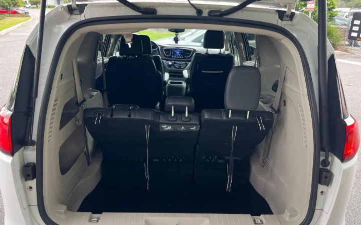 Chrysler Pacifica - Imagem 17