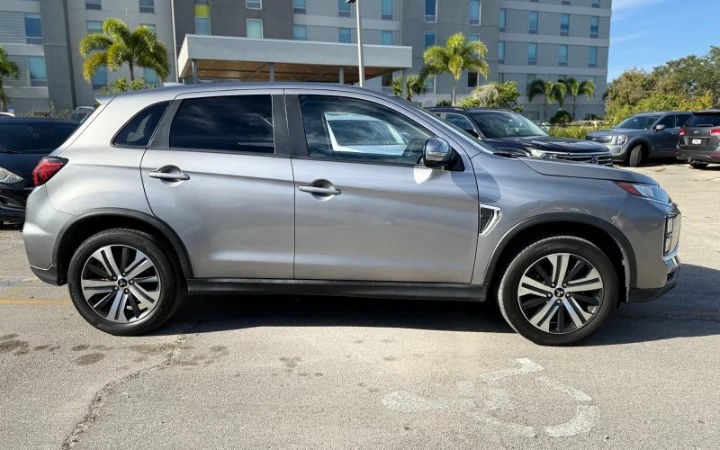Mitsubishi Outlander Sport - Imagem 2